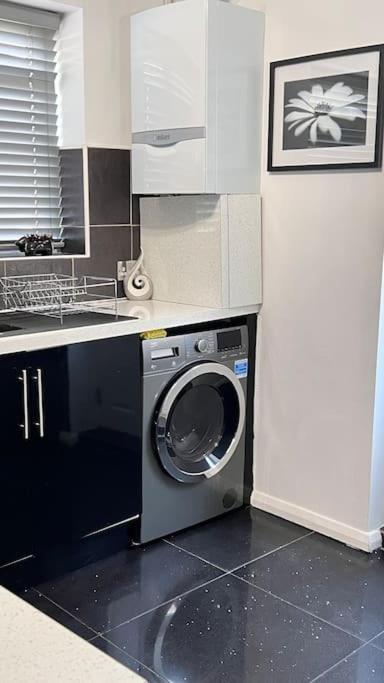 Cheerful 3 Bedroom Townhouse With Free Parking. Billericay Exterior photo