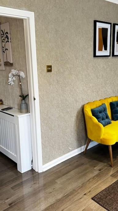 Cheerful 3 Bedroom Townhouse With Free Parking. Billericay Exterior photo